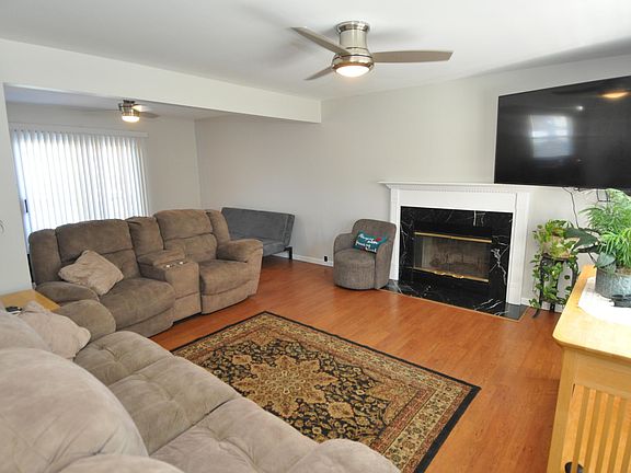 3rd image of 5732 Oyster Bay Way
