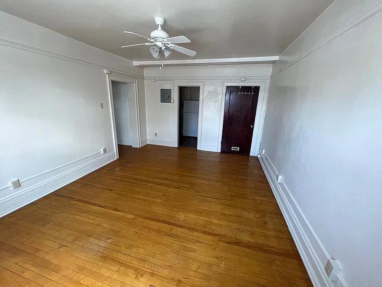 Ebert Apartments — Photo 7