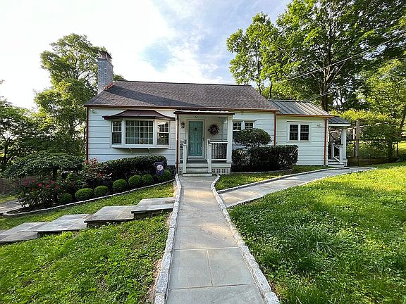 New blue stone walkway 