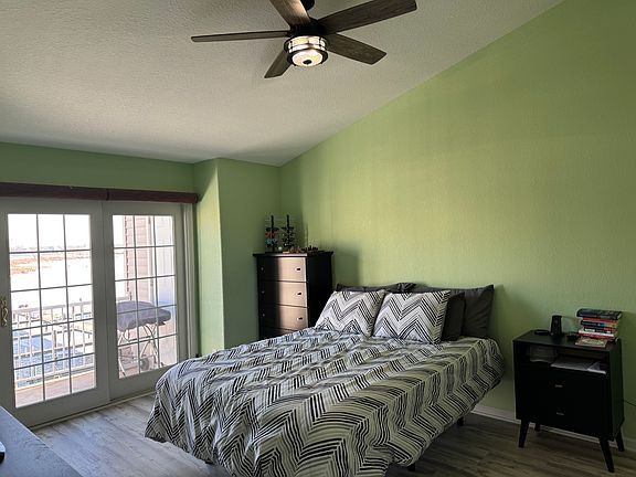 5th image of 2411 Lake Ave Unit 33