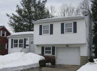 5208 Cider Mill Rd, Erie, PA 16509