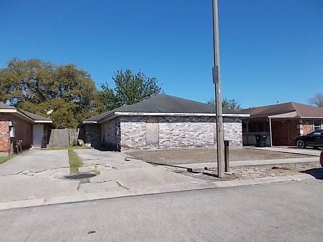 1st image of 13931 Linden St
