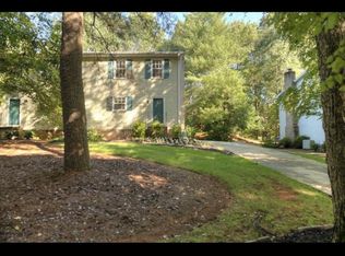 30 Dover Dr, Taylors, SC 29687