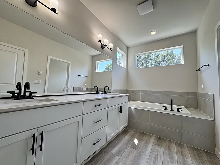 4255 Aberdeen Way NE — Photo 19