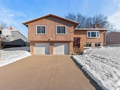 702 Woodland Way, Muscatine, IA, 52761