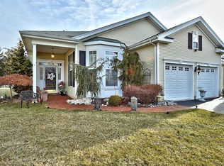 24 Williamsburg Ct, Allentown, NJ 08501