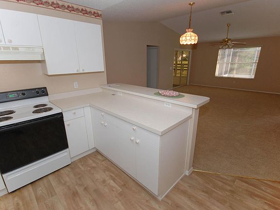 4th image of 401 Santa Clara Cir