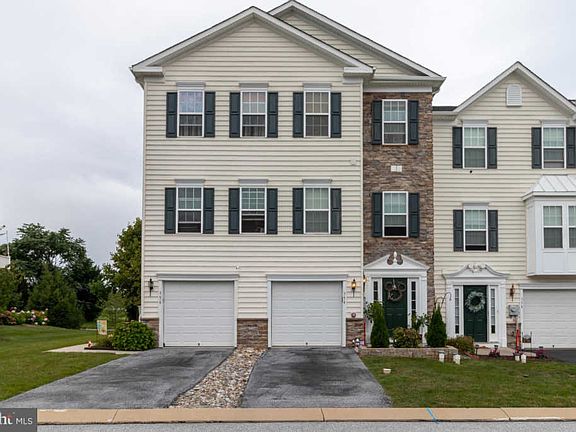 2nd image of 354 Larose Dr #354