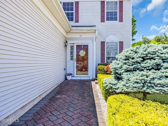3rd image of 70 Waterford Avenue