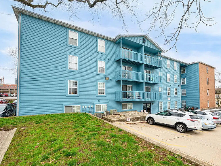Southfork Apartments — Photo 25