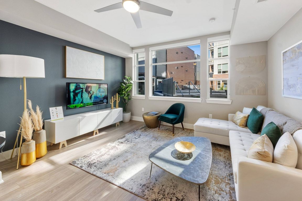 RiverfrontGreen_interior_living room