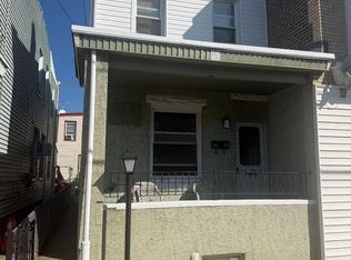 4362 Bermuda St, Philadelphia, PA 19124