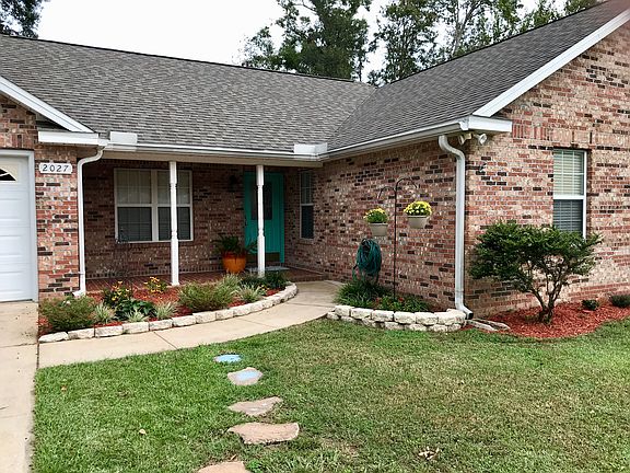 2nd image of 2027 Duneagle Ln