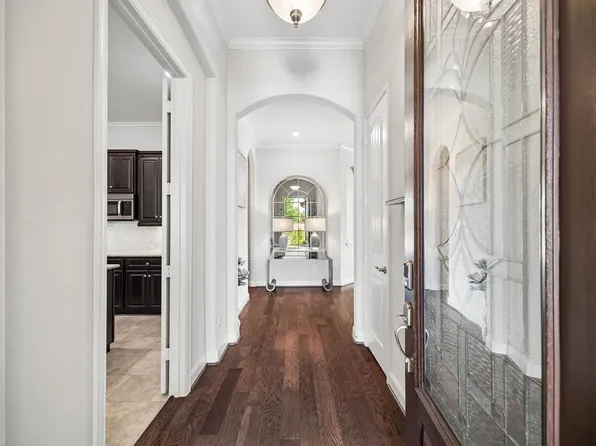 2202 Meadow Wind Dr, Houston, TX 77089