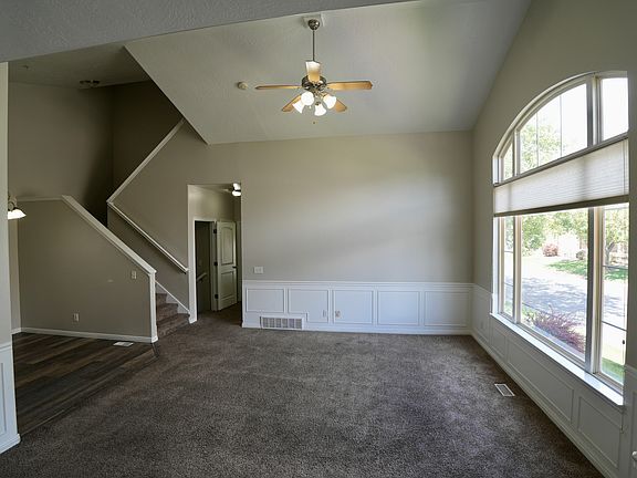 5th image of 86 S 930th St E