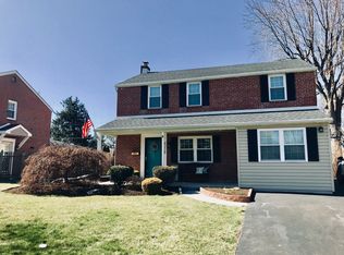 4008 S Warner Rd, Lafayette Hill, PA 19444