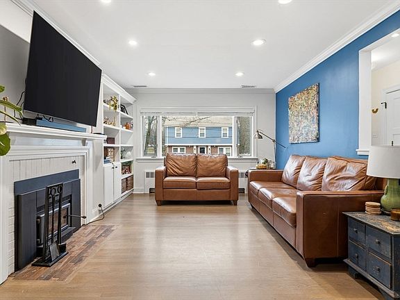 5th image of 25 Clearwater Rd