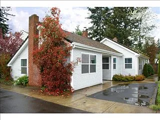 409 NE 146th Ave photo 1