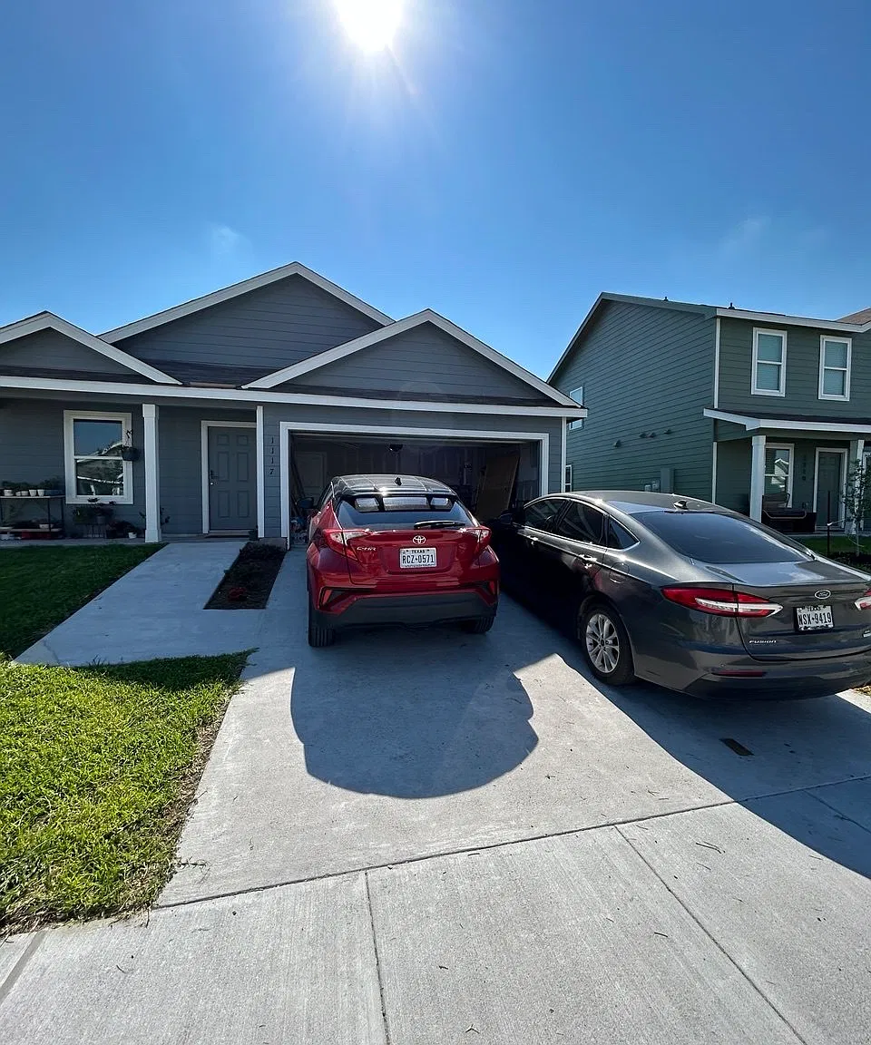 4 bed, 1667 sqft, $2,390 — Photo 1