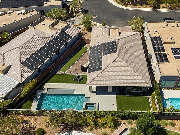5th image of 10381 Bressana Dr