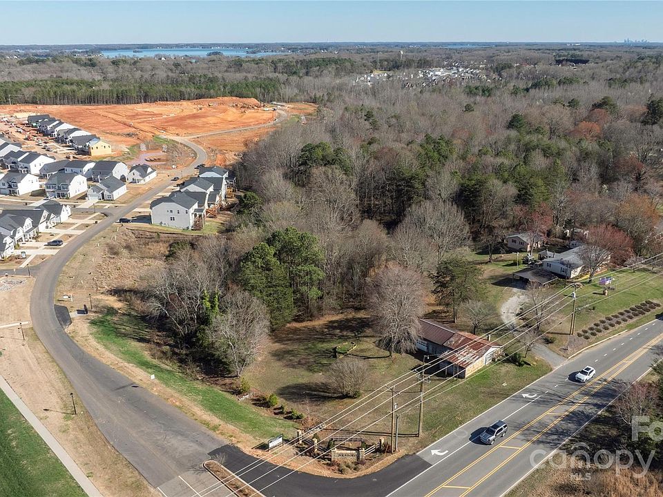 1st image of 2650 N State Highway 16 Business Hwy