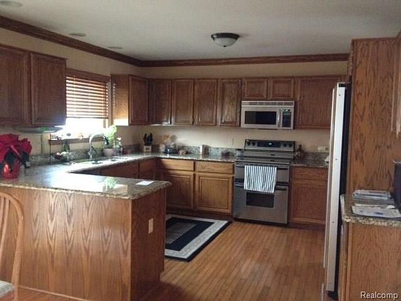 2nd image of 27286 Lilly Dr