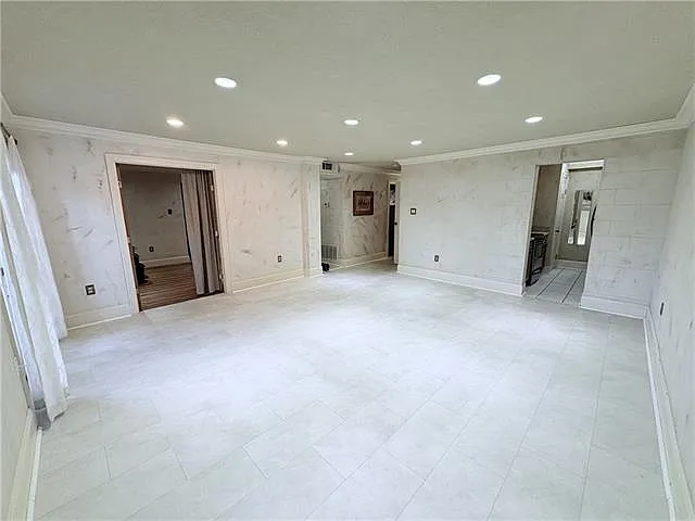 222 London Ave #110 — Photo 5