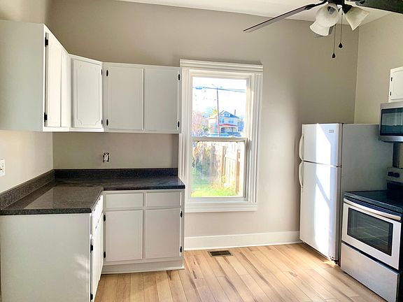 3rd image of 2820 Hanes Ave #1