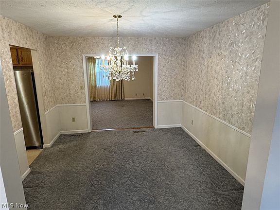 4th image of 46 Oak Cir