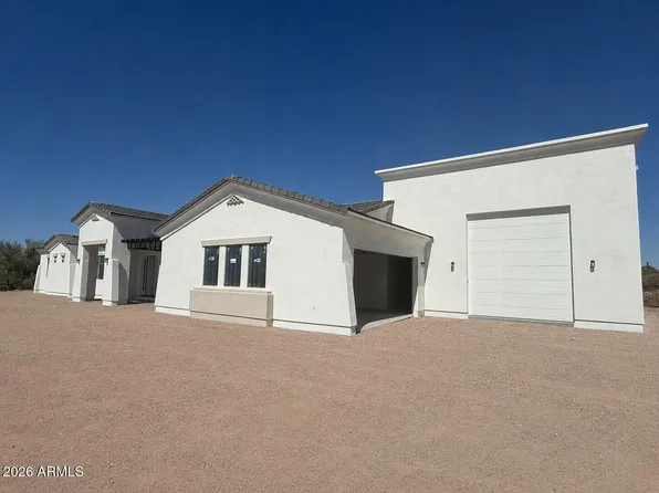 684 N MOON Road, Apache Junction, AZ 85119
