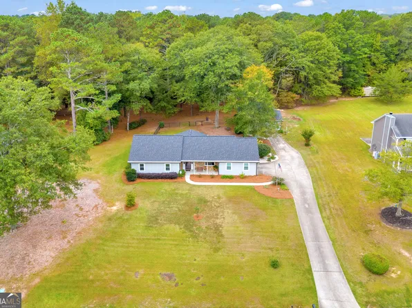 3413 Greystone Dr, Loganville, GA 30052