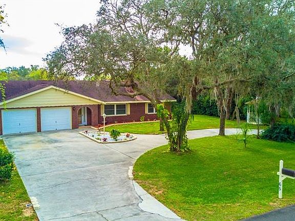 3rd image of 65 Pine Forest Dr