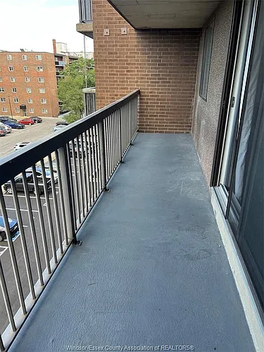 3936 Wyandotte St E #513 Photo 1