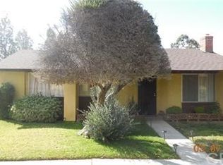 330 E Thornton Ave, Hemet, CA 92543