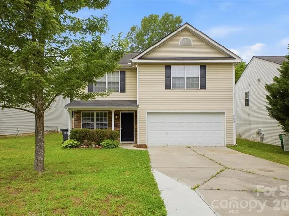 7143 Wandering Creek Dr, Charlotte, NC 28216