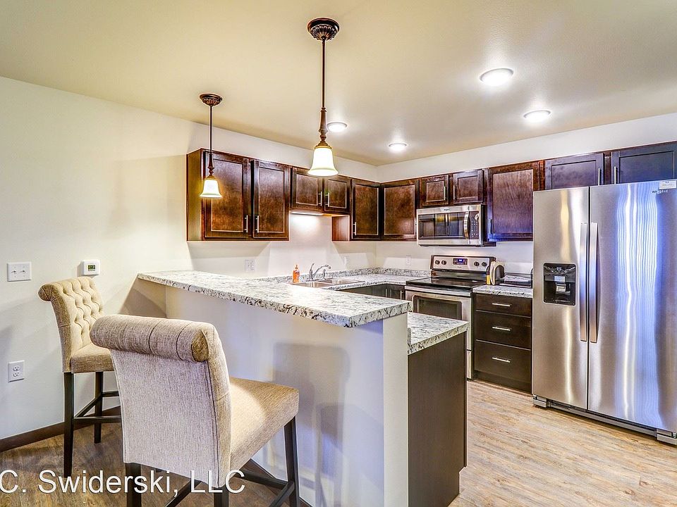 1st image of 1470 Westwood Dr #31