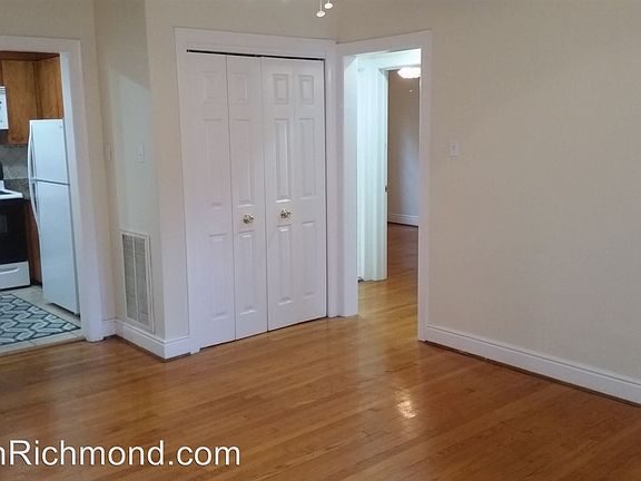 5th image of 4031 Sharon Ct APT 6