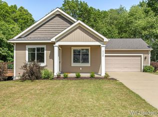 2758 Jacklyn Ct, Holland, MI 49424