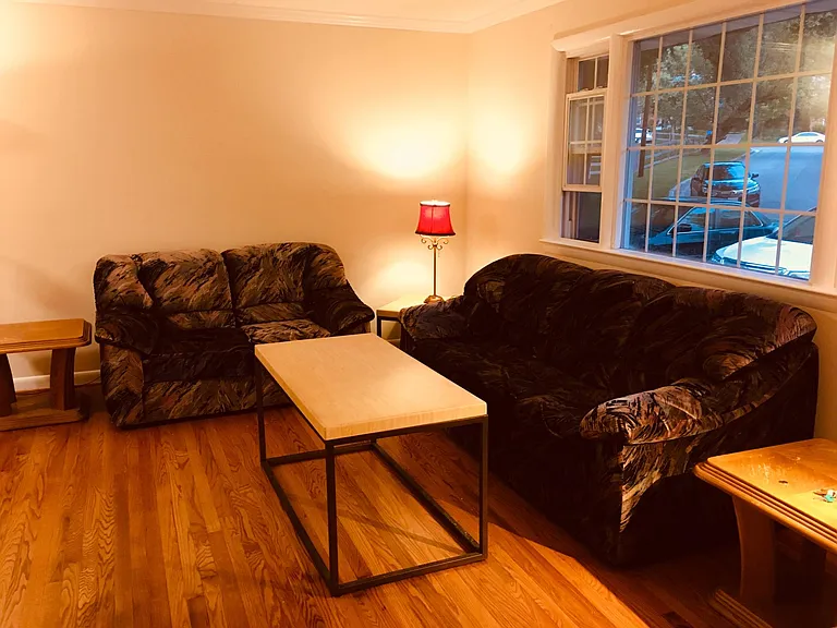 7606 Villanova Rd — Photo 3