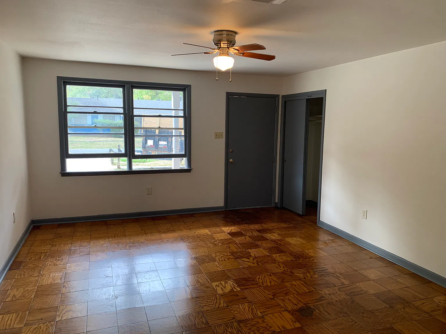 4 bed, 1600 sqft, $1,700 — Photo 2