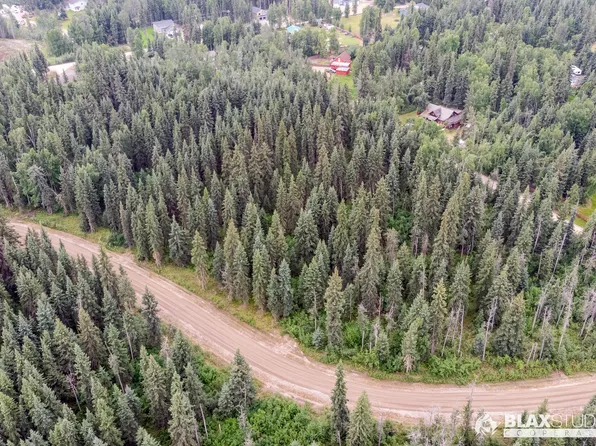 L21 Lowood St, North Pole, AK 99705