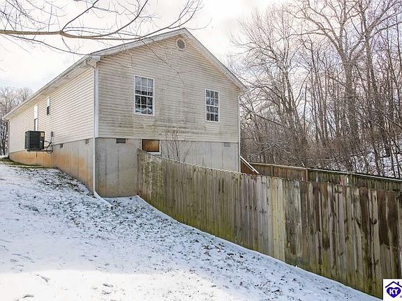 5th image of 807 Andra Dr