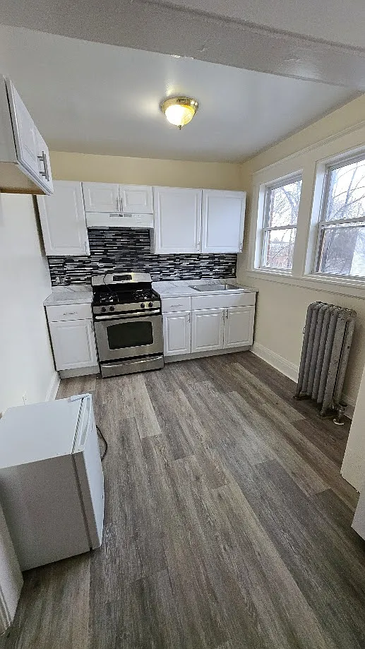2 bed, 1000 sqft, $1,595 — Photo 1