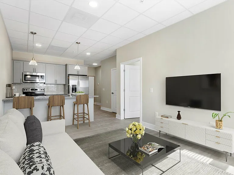 421 W King St — Photo 10