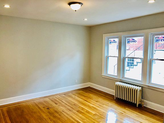 3rd image of 710 S 6th Ave #1