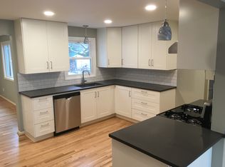 24 SE 109th Ave, Portland, OR 97216