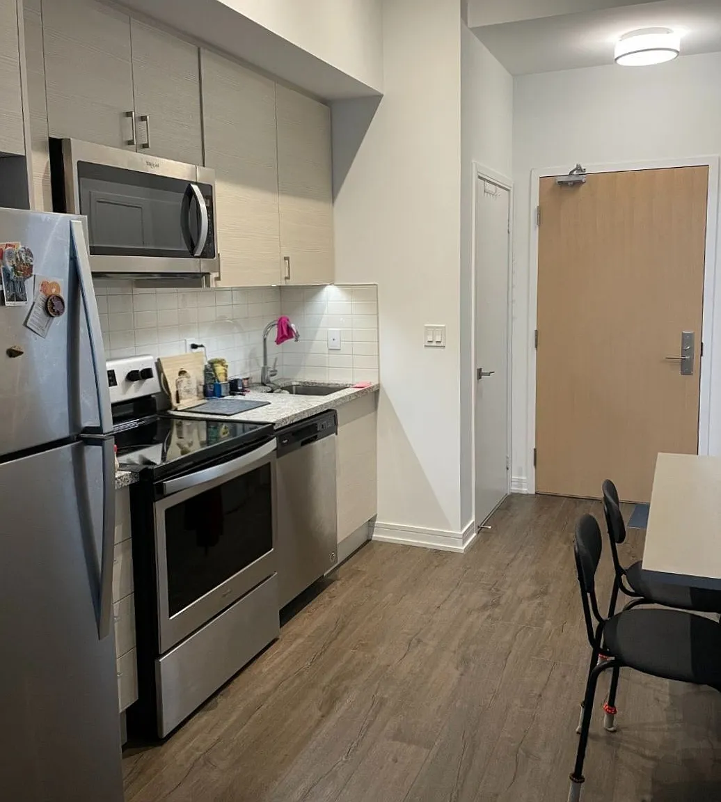 Studio, $1,800 — Photo 1