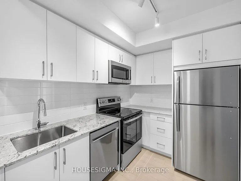 4010 Eglinton Ave W #607 — Photo 10