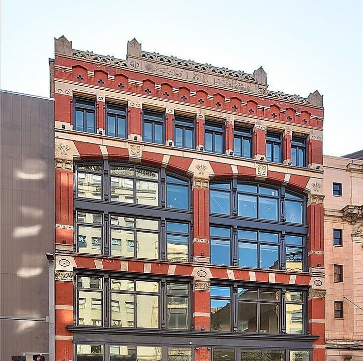 Fantastic modern private penthouse condo with private access parking steps to the cultural district , sports venues and unlimited dining options to enjoy Pittsburgh to the fullest!