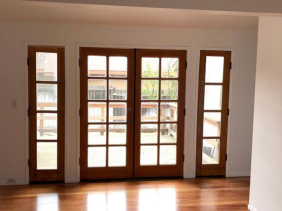 3rd image of 516 W Bonita Ave